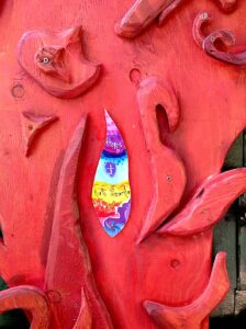 sclose up central trunk 2019 by lauren mckinley renzetti